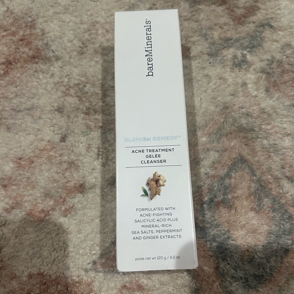 bareMinerals White Cleanser & Exfoliant Skincare